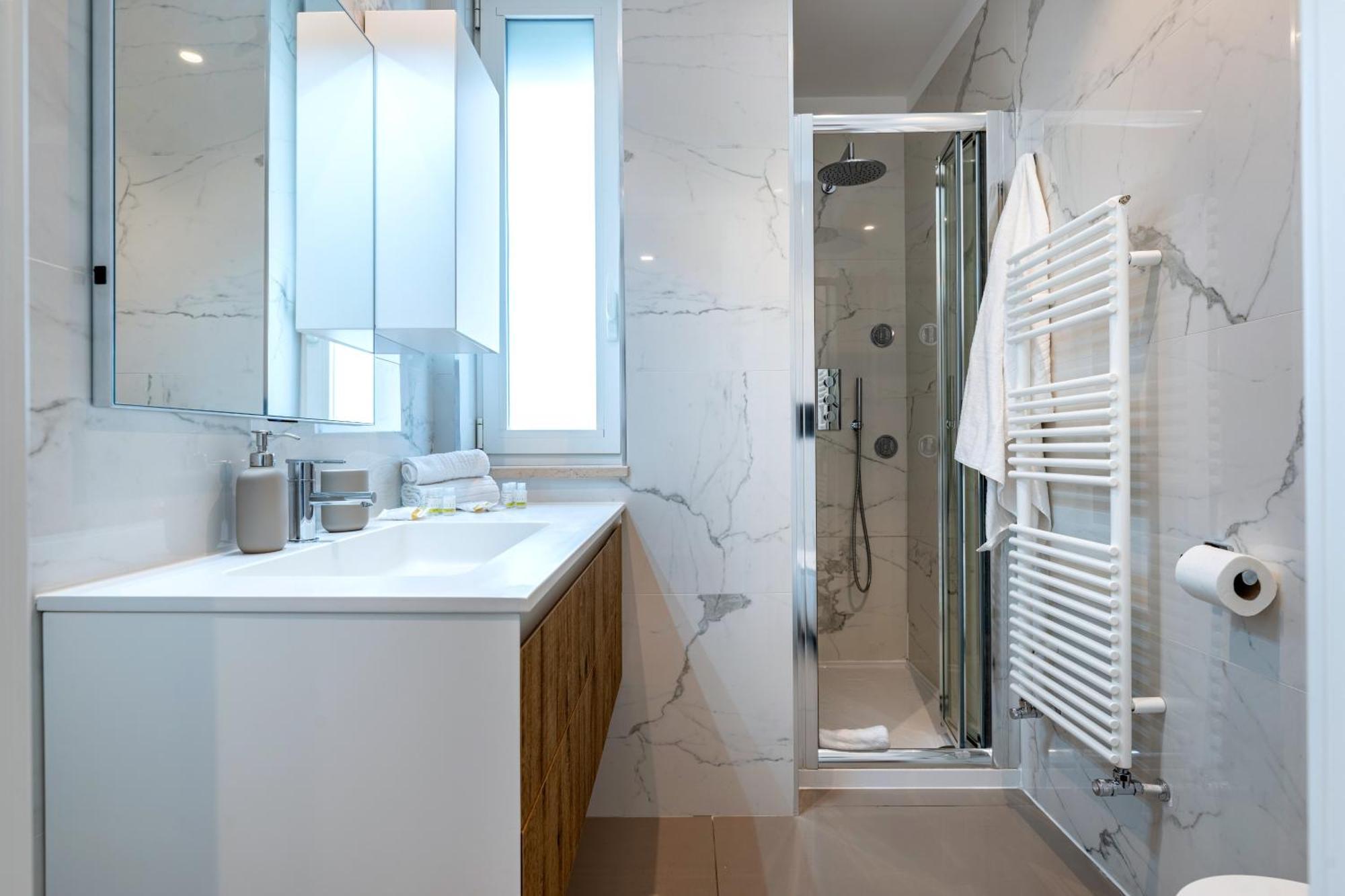Exclusive Deluxe Up To 6 People & Heated Tub * Polignano a Mare