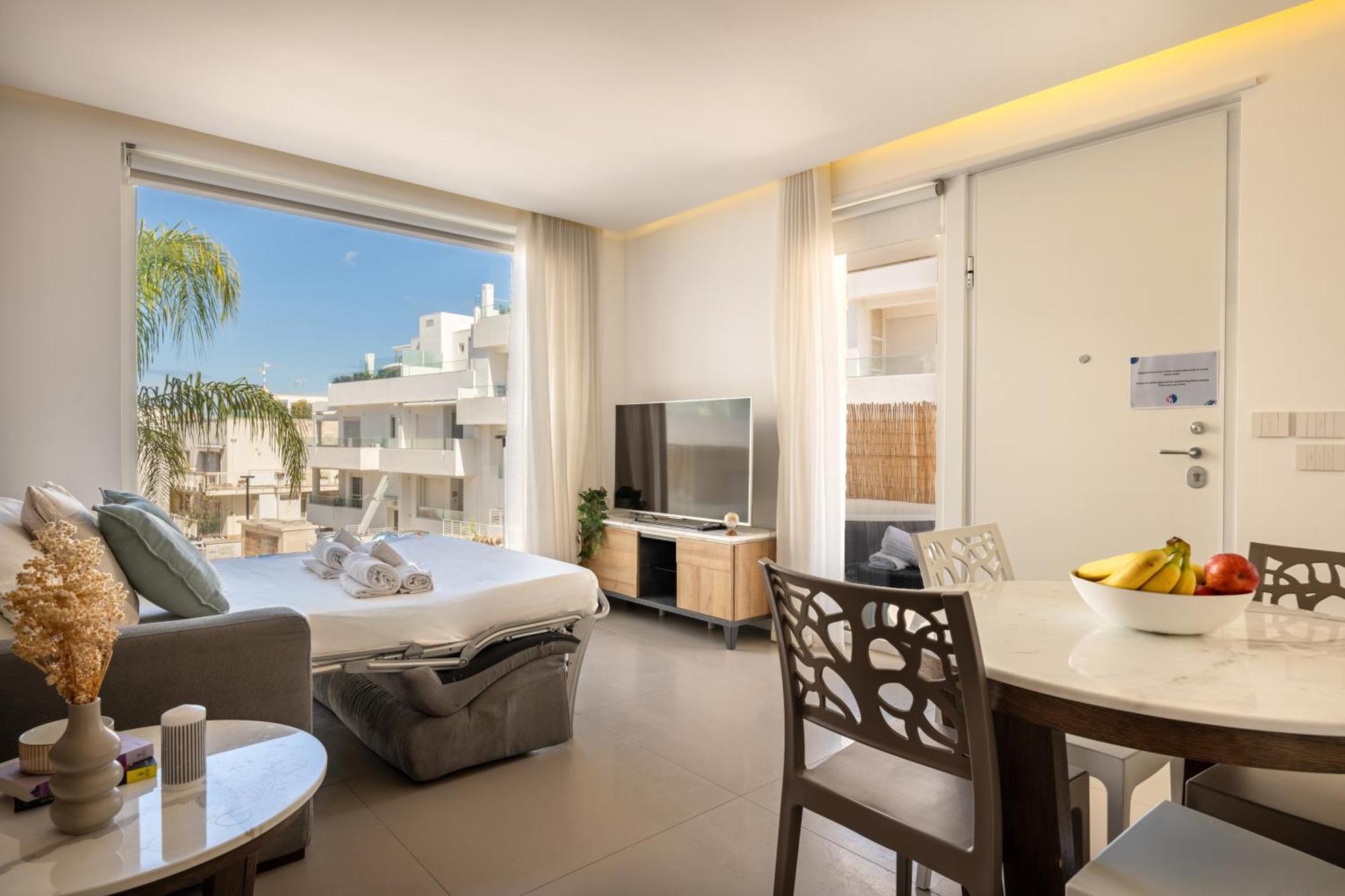 Exclusive Deluxe Up To 6 People & Heated Tub * Polignano a Mare